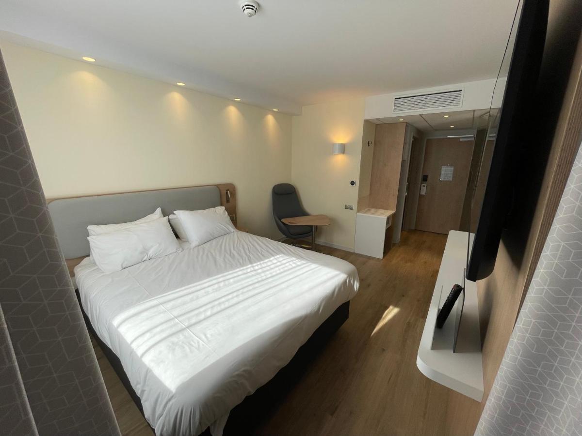 B&B Hotel Deauville-Touques Экстерьер фото