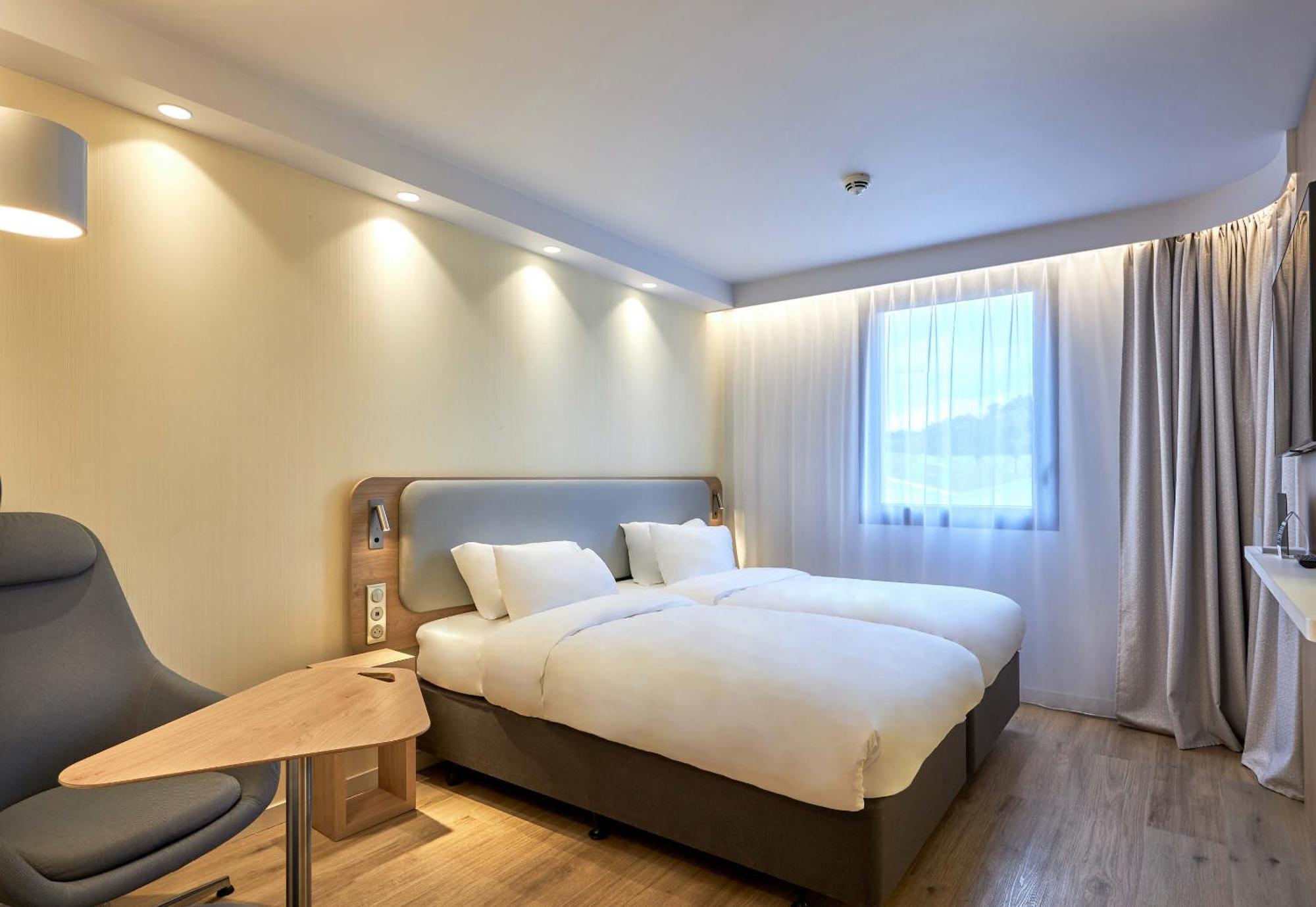B&B Hotel Deauville-Touques Экстерьер фото