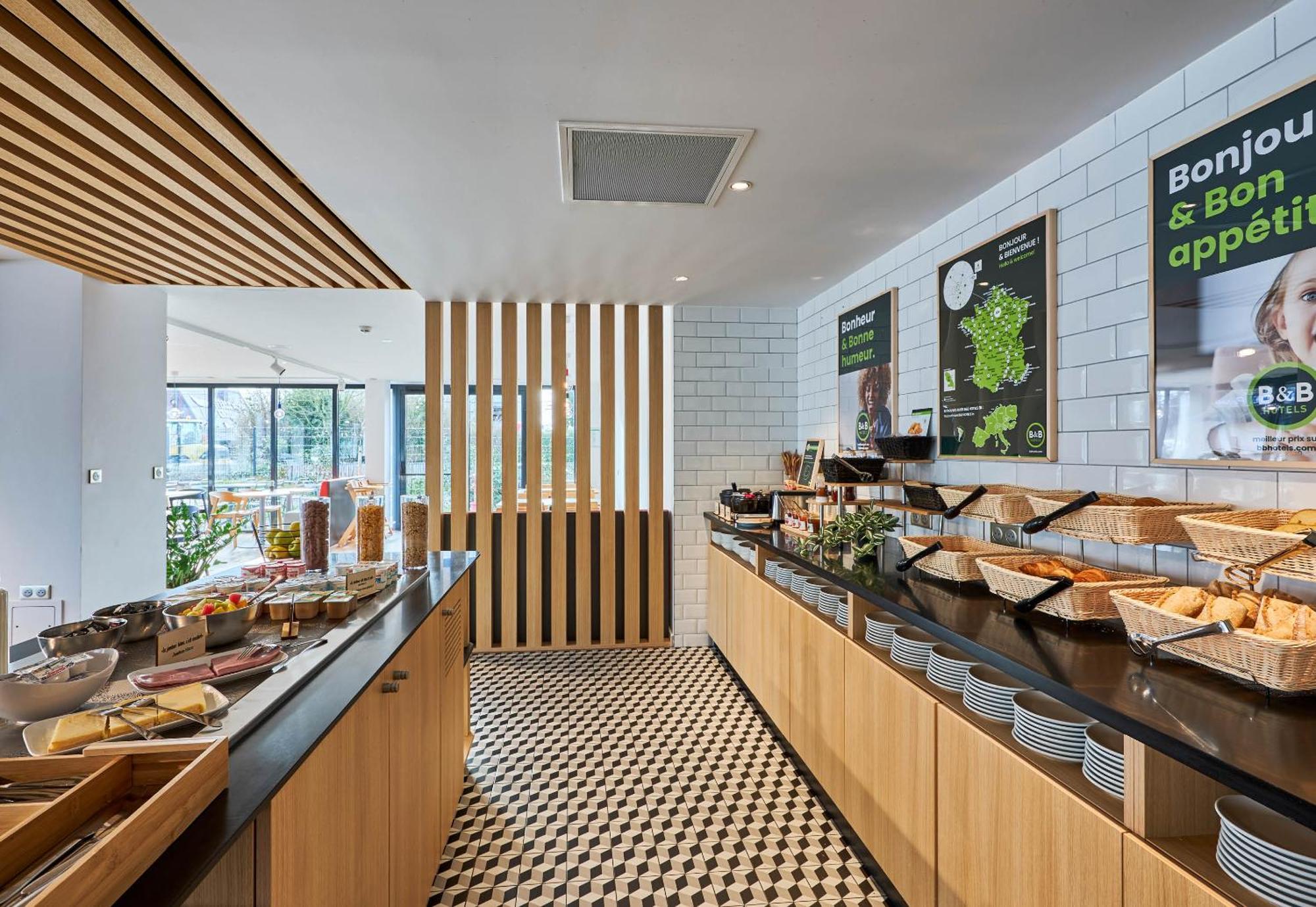 B&B Hotel Deauville-Touques Экстерьер фото